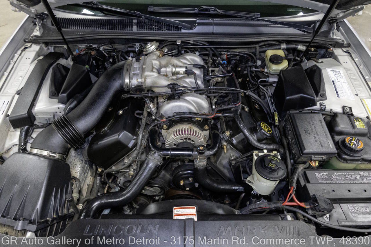 Used 1998 Lincoln Mark VIII RWD image 19