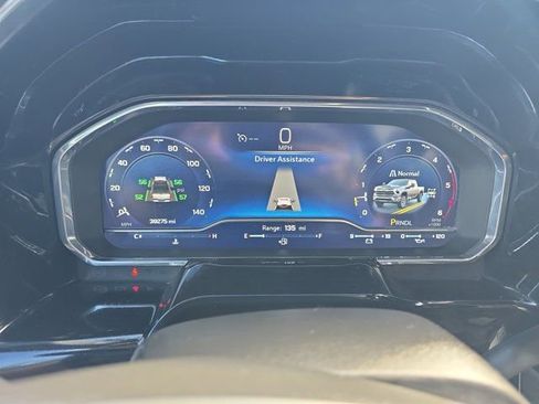 Used 2024 Chevrolet Silverado 2500 LT image 30