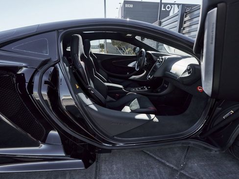 Used 2025 McLaren GTS Base image 27