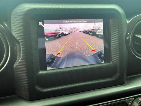 Used 2022 Jeep Gladiator Sport AWD/4WD image 30