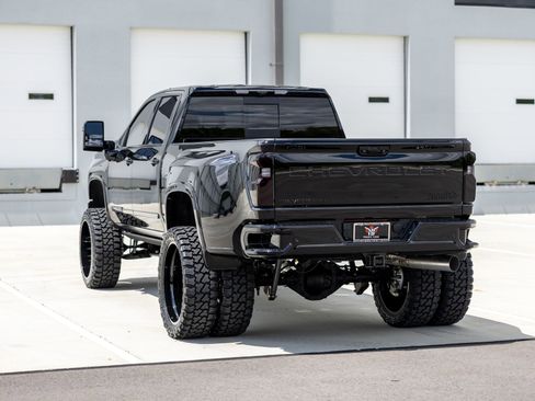 Used 2026 Chevrolet Silverado 3500 High Country w/ High Country Premium Package AWD/4WD image 16