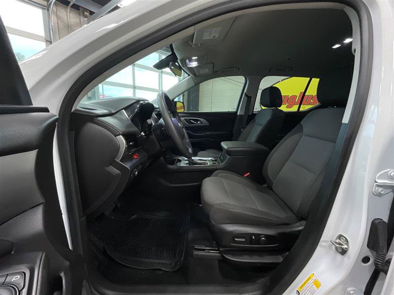 Used 2018 Chevrolet Traverse LS AWD/4WD image 11