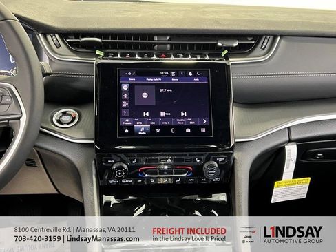 New 2025 Jeep Grand Cherokee Laredo w/ Luxury Tech Group I image 19