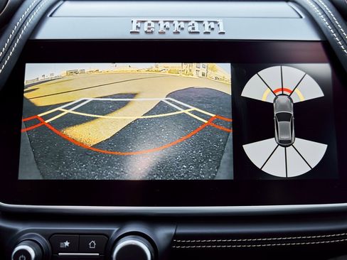 Used 2018 Ferrari GTC4Lusso T image 76