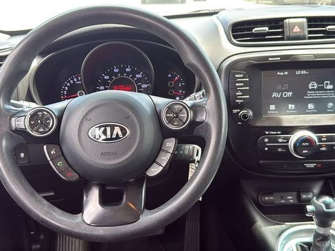 Used 2019 Kia Soul w/ Convenience Package FWD image 29