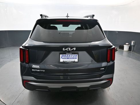 Used 2024 Kia Sorento X-Line EX AWD/4WD image 8