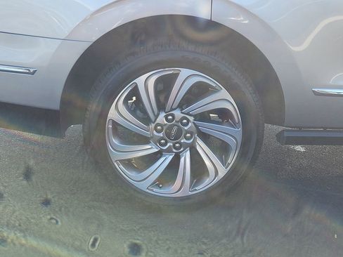Used 2022 Lincoln Navigator Reserve RWD image 7