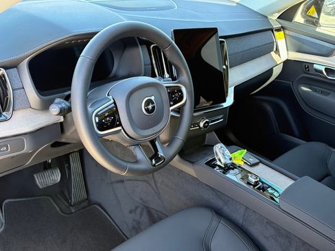 New 2026 Volvo XC90 B6 Plus w/ Protection Package Premier image 13