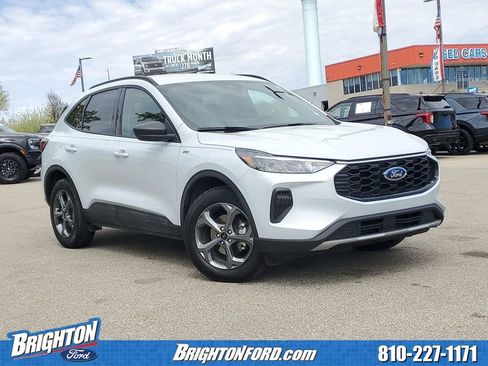 Certified 2025 Ford Escape ST-Line w/ Tech Pack #1 AWD/4WD image 1