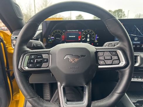 Used 2024 Ford Mustang Premium image 22