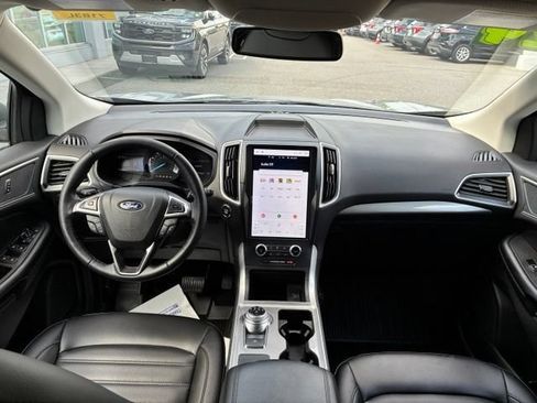 Certified 2024 Ford Edge SEL w/ Convenience Package AWD/4WD image 16