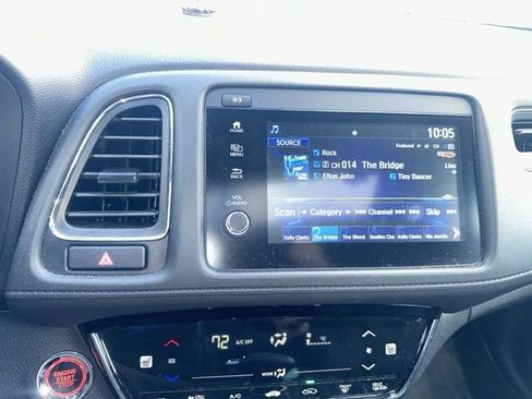 Used 2022 Honda HR-V EX image 10