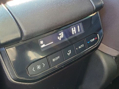 Certified 2023 Toyota Highlander LE image 12