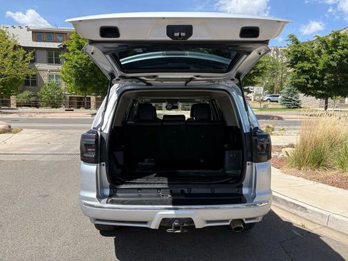 Used 2012 Toyota 4Runner Limited AWD/4WD image 8