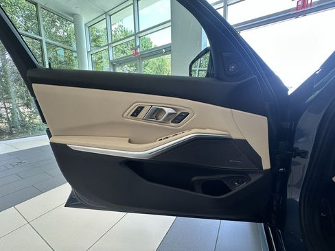 Used 2025 BMW 330i Sedan w/ M Sport Package RWD image 88