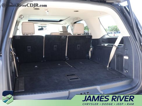 Used 2024 Ford Expedition Limited AWD/4WD image 16
