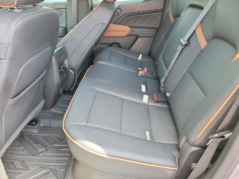 Used 2023 GMC Canyon AT4 w/ AT4 Premium Package AWD/4WD image 15
