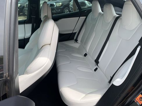 Used 2017 Tesla Model S 60 RWD image 15