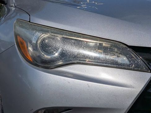Used 2017 Toyota Camry SE FWD image 10