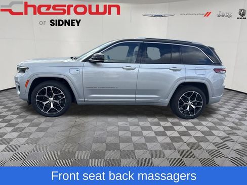 Used 2022 Jeep Grand Cherokee Summit image 2