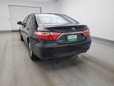 Used 2017 Toyota Camry SE image 6