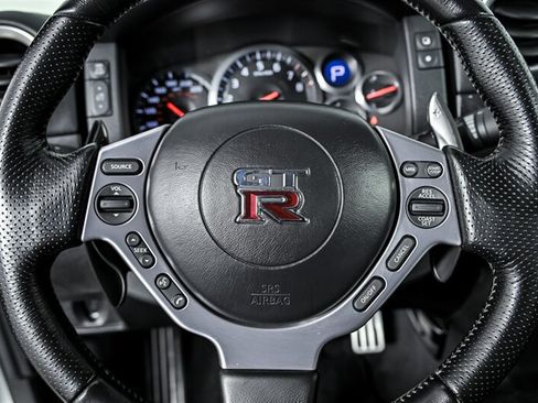 Used 2009 Nissan GT-R Premium AWD/4WD image 21