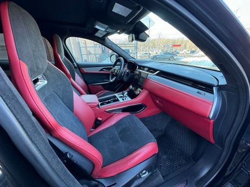 Used 2023 Jaguar F-PACE SVR image 16