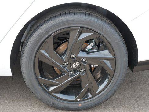 New 2026 Hyundai Elantra SEL Sport Premium FWD image 4