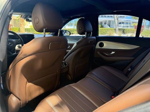 Used 2018 Mercedes-Benz E 300 image 14