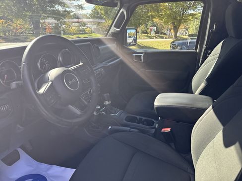 Certified 2022 Jeep Wrangler Unlimited Sport image 15