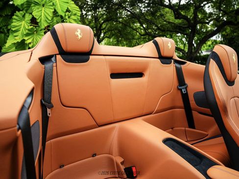 Used 2026 Ferrari Roma Spider RWD image 50