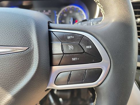 Used 2023 Chrysler Voyager LX FWD image 14