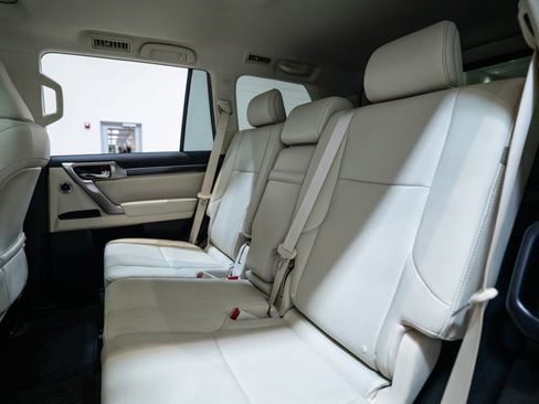 Used 2021 Lexus GX 460 Luxury image 39