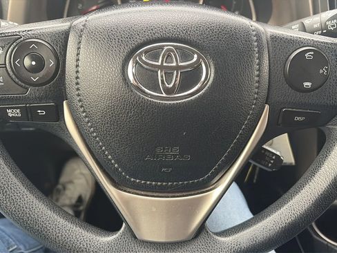 Used 2015 Toyota RAV4 LE image 43