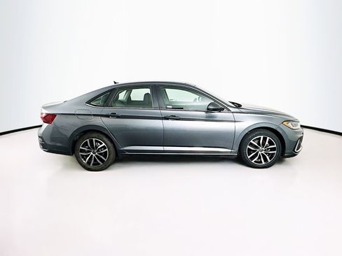 Used 2026 Volkswagen Jetta SE FWD image 10
