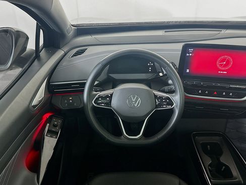 Used 2024 Volkswagen ID.4 S image 17