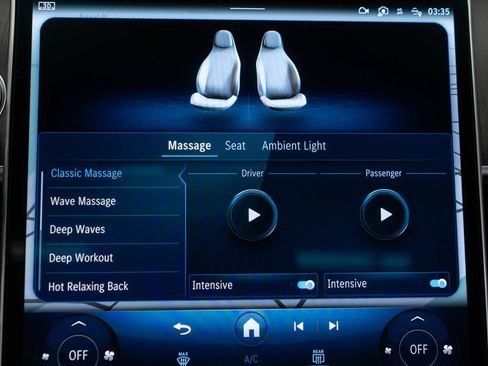 Used 2022 Mercedes-Benz S 500 4MATIC w/ AMG Line Package image 27