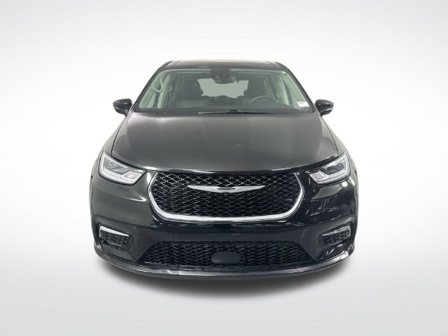 Used 2024 Chrysler Pacifica Touring-L FWD image 25