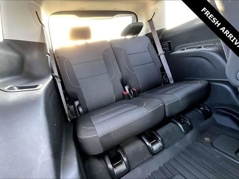 Used 2023 GMC Acadia SLE w/ Driver Convenience Package image 25