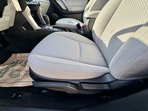 Used 2018 Subaru Forester 2.5i w/ Alloy Wheel Package image 23