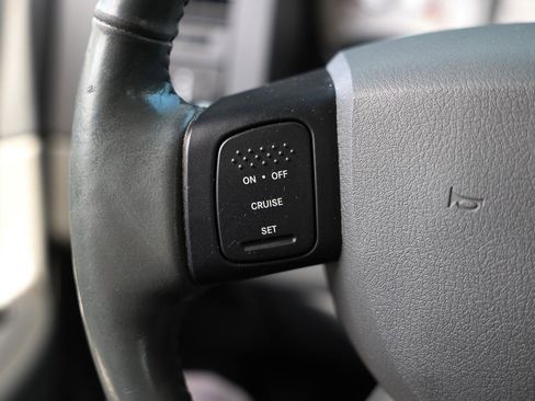 Used 2005 Dodge Durango SLT RWD image 25