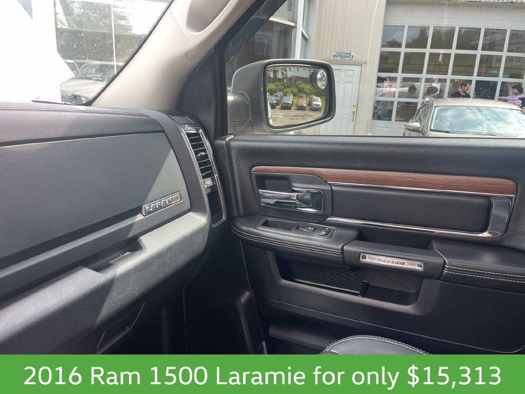 Used 2016 RAM 1500 Laramie w/ Convenience Group AWD/4WD image 17
