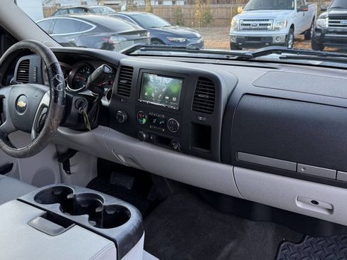 Used 2011 Chevrolet Silverado 1500 LT w/ All-Star Edition image 18