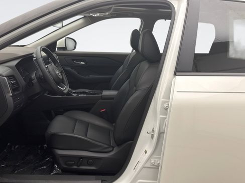 Used 2023 Nissan Rogue SV w/ SV Premium B Package AWD/4WD image 11