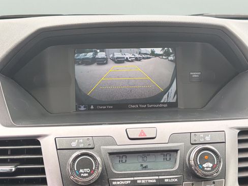 Used 2014 Honda Odyssey Touring Elite image 14