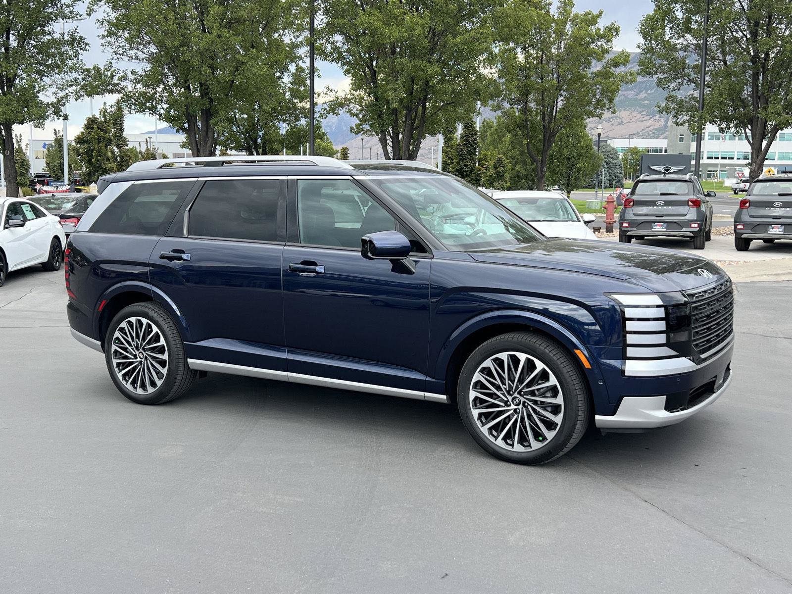 Certified 2026 Hyundai Palisade Calligraphy AWD/4WD image 14