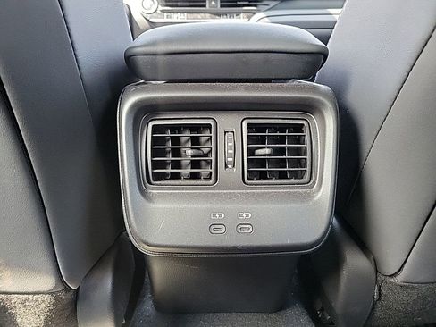 Used 2023 Toyota Crown XLE image 13