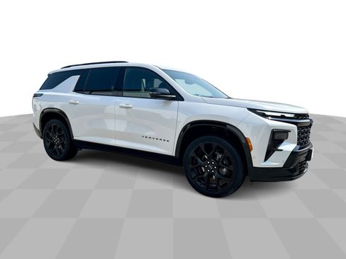 Certified 2024 Chevrolet Traverse RS w/ LPO, Floor Liner Package AWD/4WD image 2