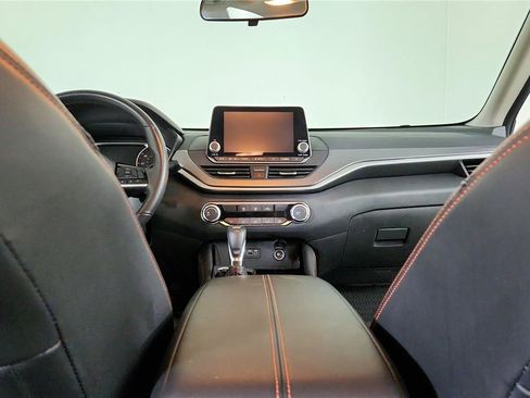 Certified 2024 Nissan Altima 2.5 SR AWD/4WD image 12