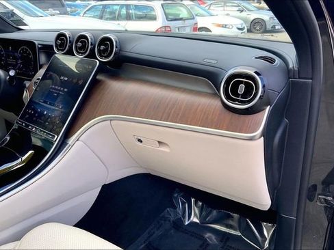 Certified 2024 Mercedes-Benz GLC 300 4MATIC image 15